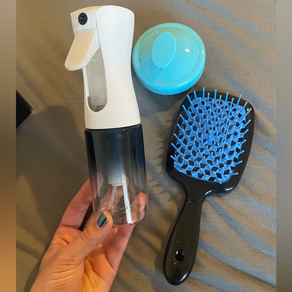 Black and Blue Hair Care Set